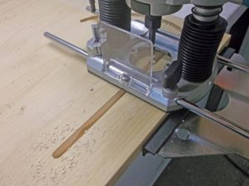 Oberfräse mit Parallelanschlag Test