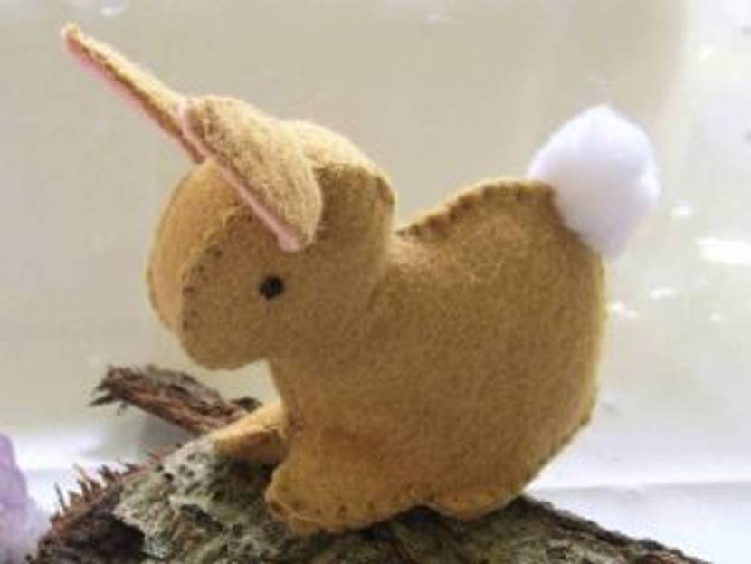 osterhasen-basteln-hase-aus-filz