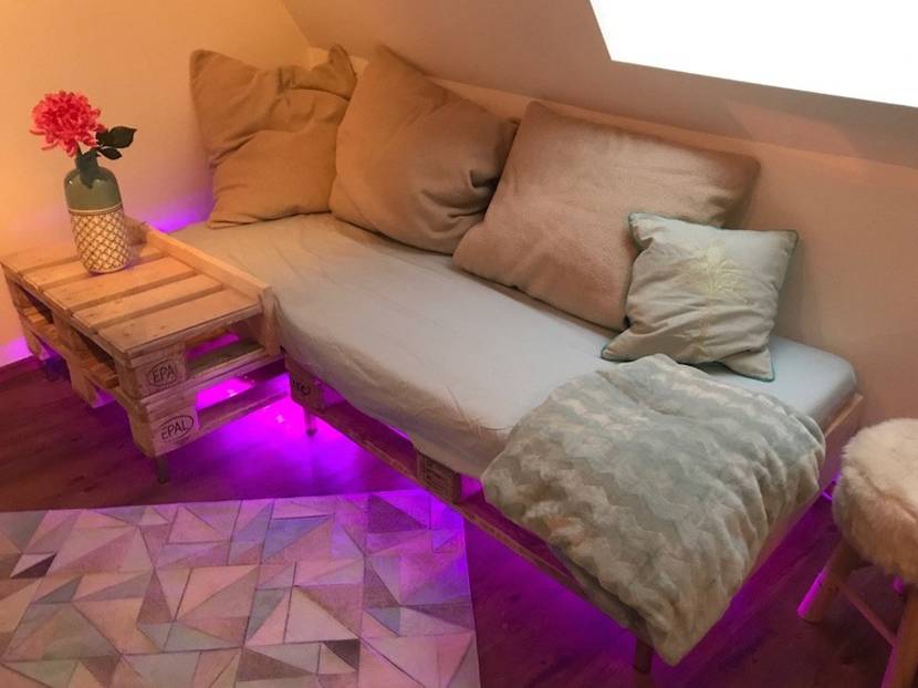 Mit dem Lichteffekt auch toll als Paletten-Kinderbett