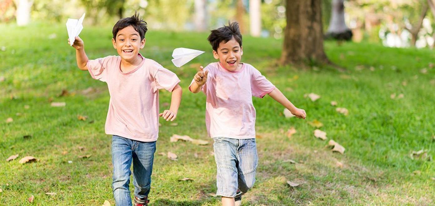 Papierflieger basteln: 30 Anleitungen für Groß und Klein - heimwerker.de