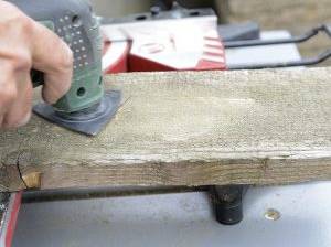 Paravent bauen - Bretter grob schleifen
