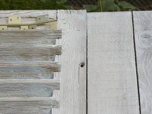 Paravent bauen - alte Löcher abdecken