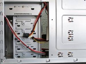 pc-leiser-kuehlung-kabel-buendeln