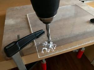 plexiglas-bohren-bohrmaschine