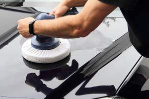 poliermaschine auf auto