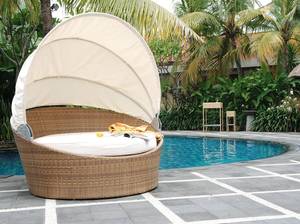 polyrattan-lounge am pool