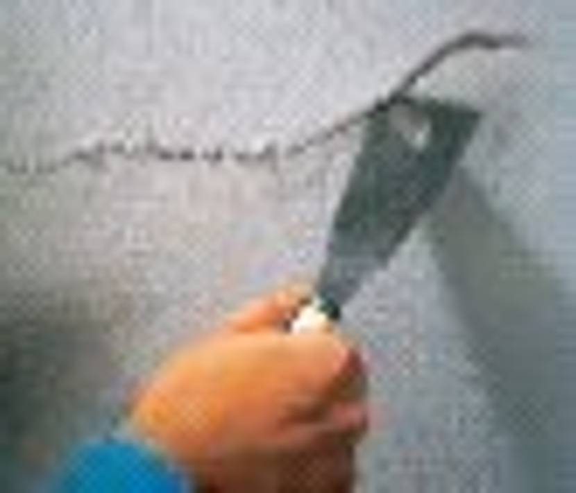 wand-streichen-risse