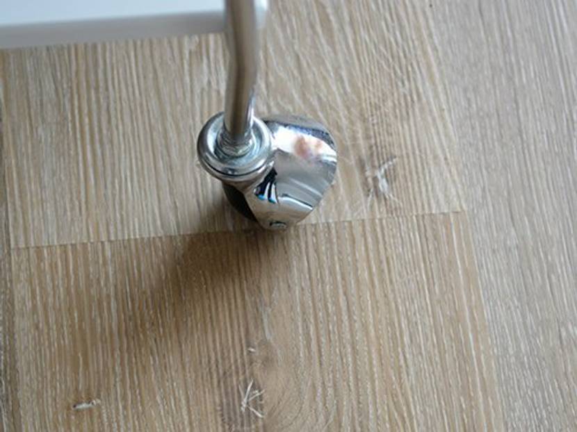 Rostiges Wasser hat seine Spuren hinterlassen.