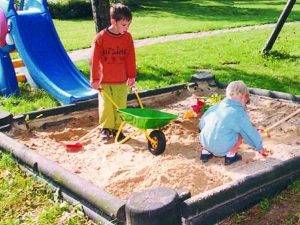 sandkasten-bauen-3-6