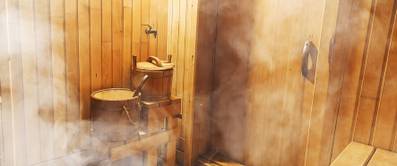 Sauna Ruheraum gestalten, gemütlich einrichten