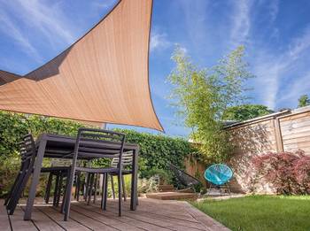 markise für überdachung Sonnenschutzmarkise – Perfekter Schutz für Überdachungen! – Eesia Haus- und  Gartendesign main image 0