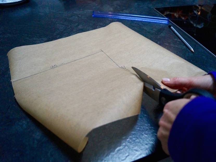 Backpapier quadratisch zuschneiden