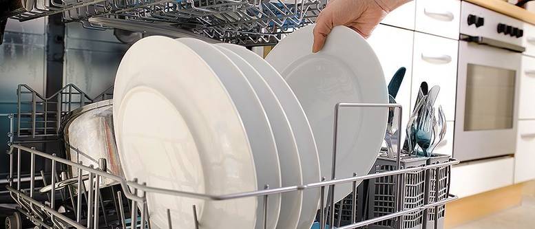 Spülmaschine einbauen in 6 Schritten - heimwerker.de 2021