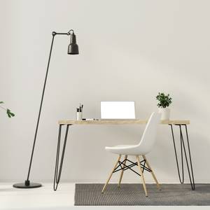 stehlampe neben schreibtisch