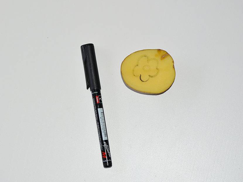 Motiv mit einem Marker aufzeichnen.
