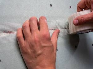 Gipskartonplatten Rigips mit Gewebeband Klebeband verkleben