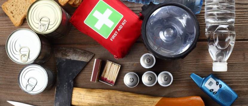 survival-kit-outdoor