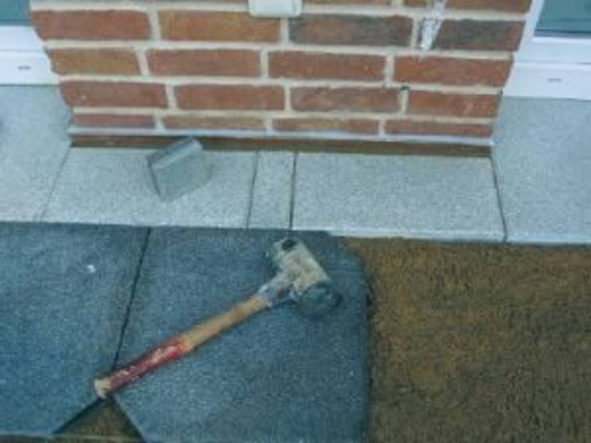 terrasse-beton-9-5 Genaue Ausrichtung mit dem Gummihammer