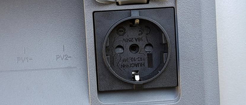 jackery-navi-2000-balkonkraftwerk steckdose getestet