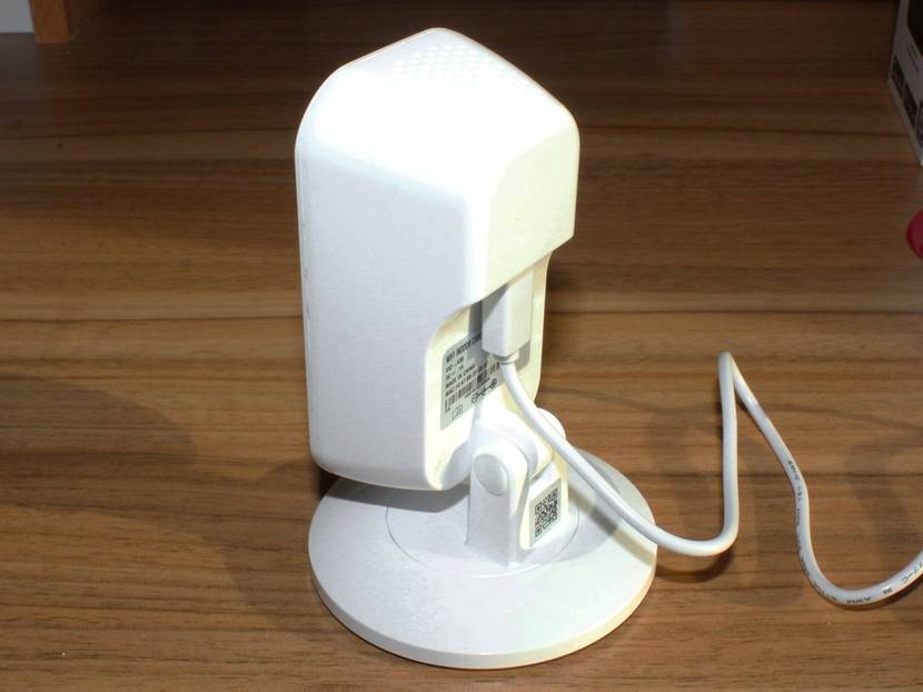 Das Kabel lässt sich verdeckt abführen.