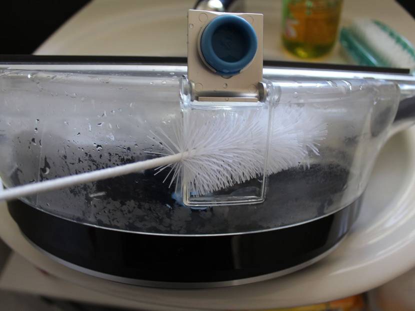 Schmutzwasserbox reinigen