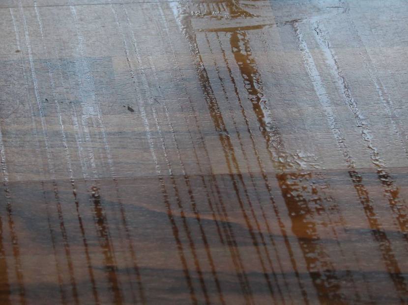 Feuchtes Reinigen von Laminat