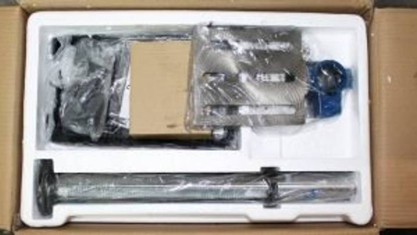 Tischbohrmaschine ordentlich und sicher verpackt.