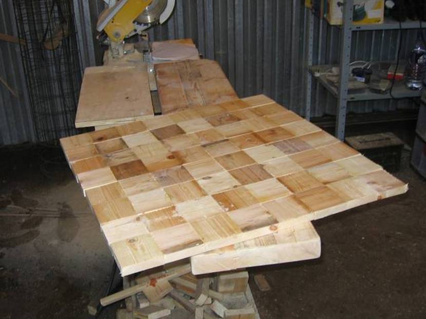 tischplatte aus Holzquadraten