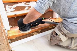 Alte Holztreppe wird renoviert (Old wooden staircase is getting refurbished)