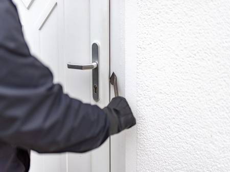 Einbruchschutz für Türen: Einbruchsicherung für Haus-, Keller- und  Terrassentür 