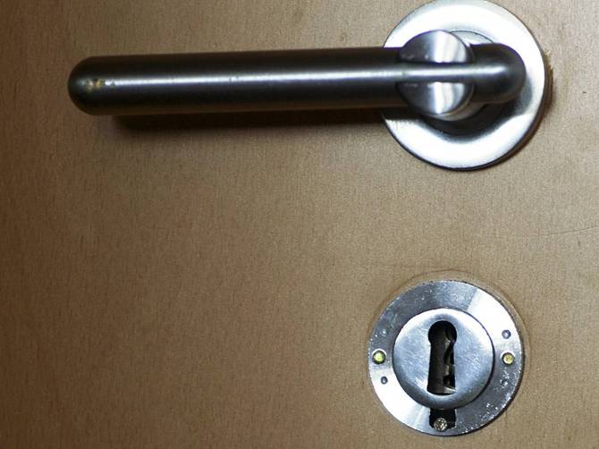 Tür einstellen Türen einstellen leicht gemacht heimwerker.de