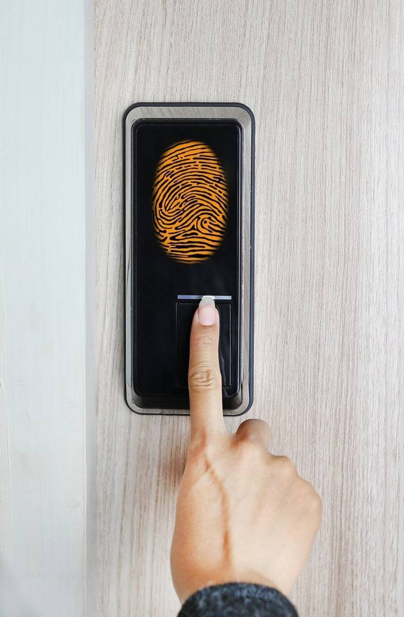 tuerschloss-fingerprint