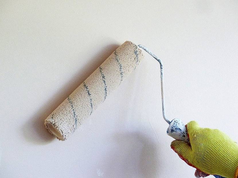 Rolle an der Wand