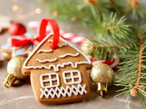 weihnachtskugeln-aus-lebkuchen