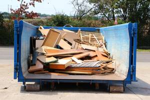 container mit sperrmüll